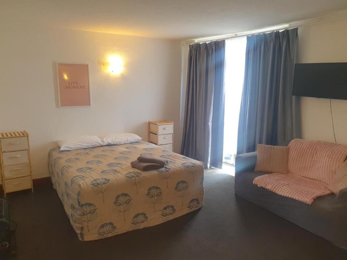 Aaa Mana Motel Порируа Экстерьер фото